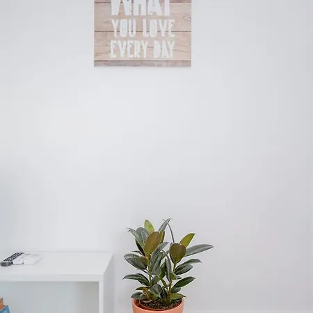 Center Spot Apartment *